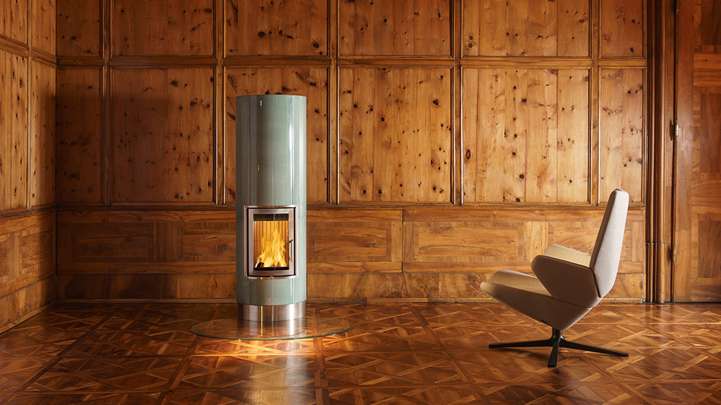 The small full-featured tiled stove to enjoy the full benefit of warmth